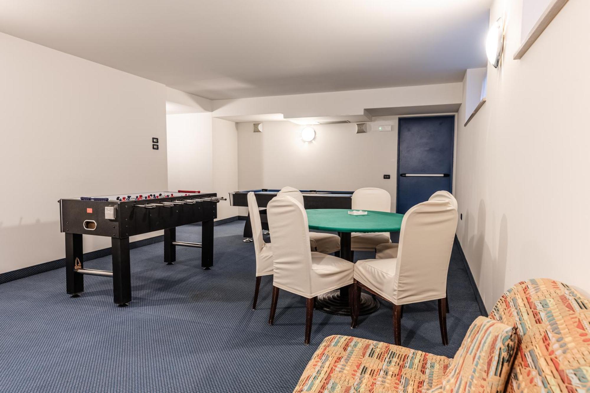 Hotel Garni Meledrio ดิมาโร ภายนอก รูปภาพ
